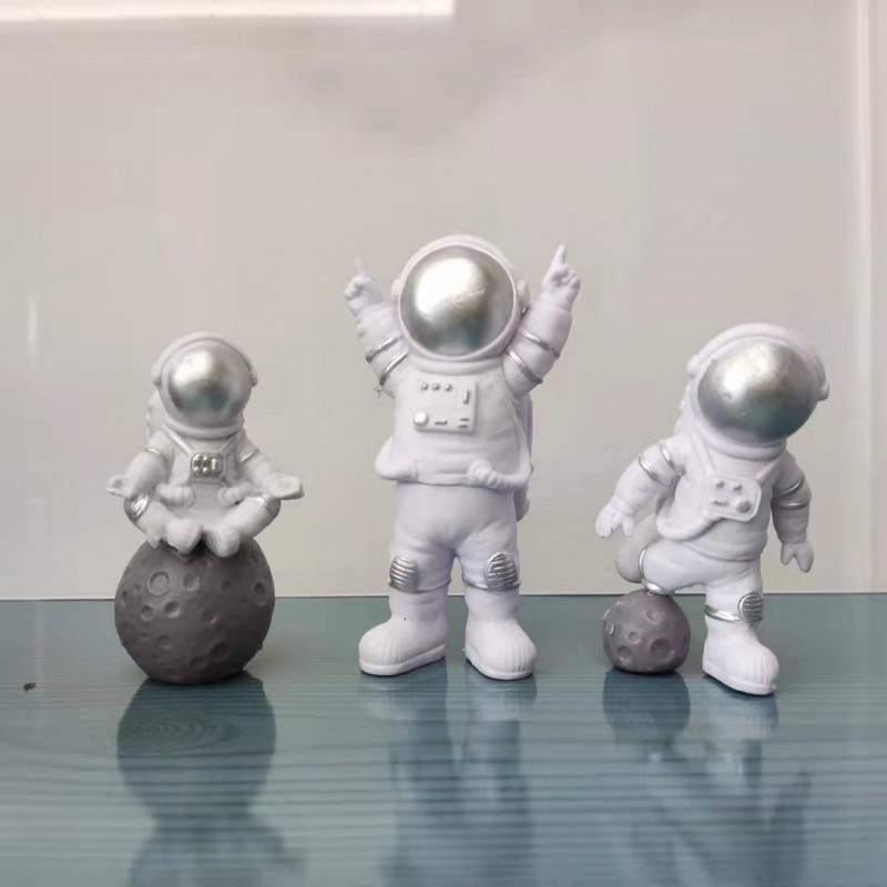 Topper per torta astronauta pe - Resin Art Alphabet recensione e prezzo